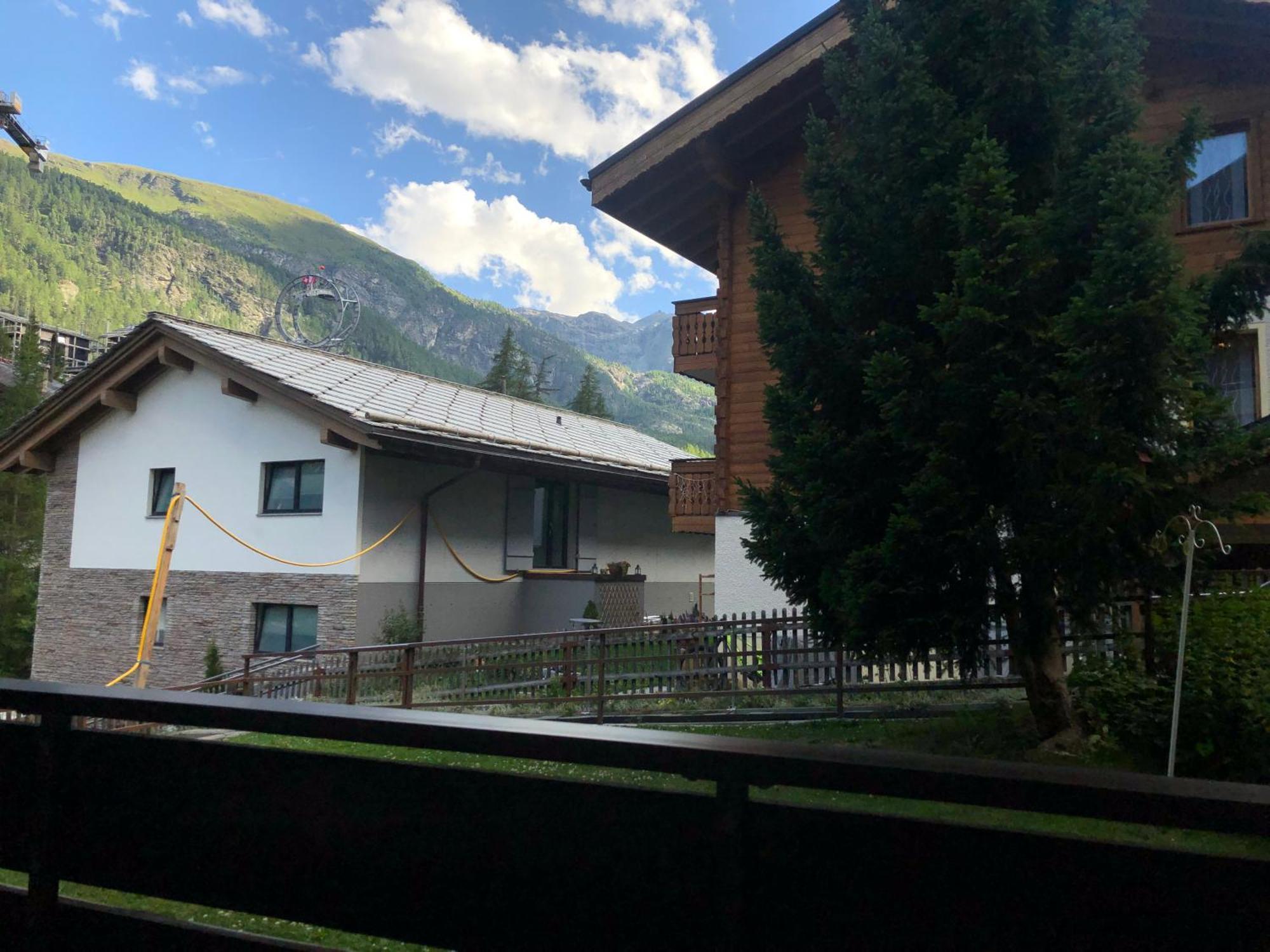 Snowflake-Ski In & Out Next To Matterhorn Express Zermatt Exterior foto